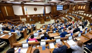 Opoziția propune reducerea numărului de deputați din Parlamentul Republicii Moldova
