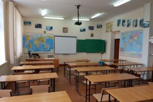 Notele ar putea reveni în clasa a IV-a de la 1 septembrie 2026. Ministerul Educației testează deja sistemul în mai multe școli