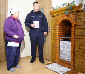 Comunicat DSE mun.Orhei: pompierii și salvatorii desfășoară vizite în localitățile rurale, oferind sprijin informativ și recomandări despre pericolul prezenței monoxidului de carbon in locuință