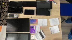 Nouă deținuți, inclusiv din Penitenciarul Brăneși sunt bănuiți de escrocherie realizate prin intermediul aplicațiilor de telecomunicații