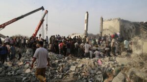 Iranul anunță despre 153 de persoane omorâte în urma atacului asupra unei școli