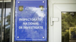 Cazul mitei de 400.000 de dolari zdruncină o subdiviziune a poliției: Toți angajații unei direcții a INI și-au dat demisia după reținerea unor colegi
