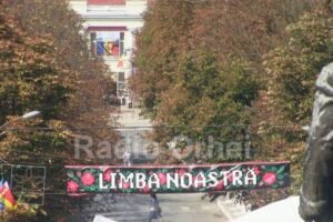 De 31 august cele 2 APL-uri de Orhei au depus separat flori la monumentul lui Mihai Eminescu