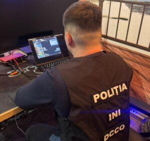 Percheziții într-un dosar de escrocherie online, în raionul Orhei. Trei tineri au fost reținuți